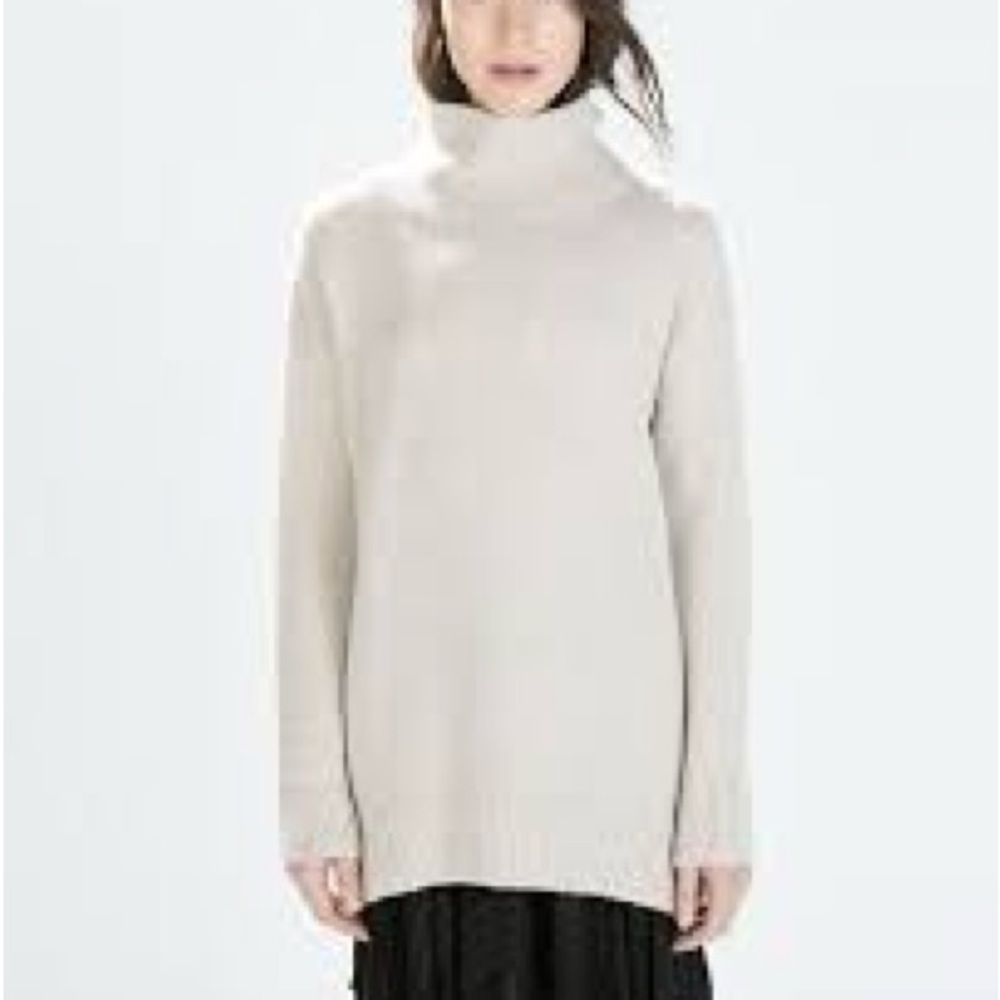 OAK + FORT Women's Cozy Cream Turtleneck Sweater